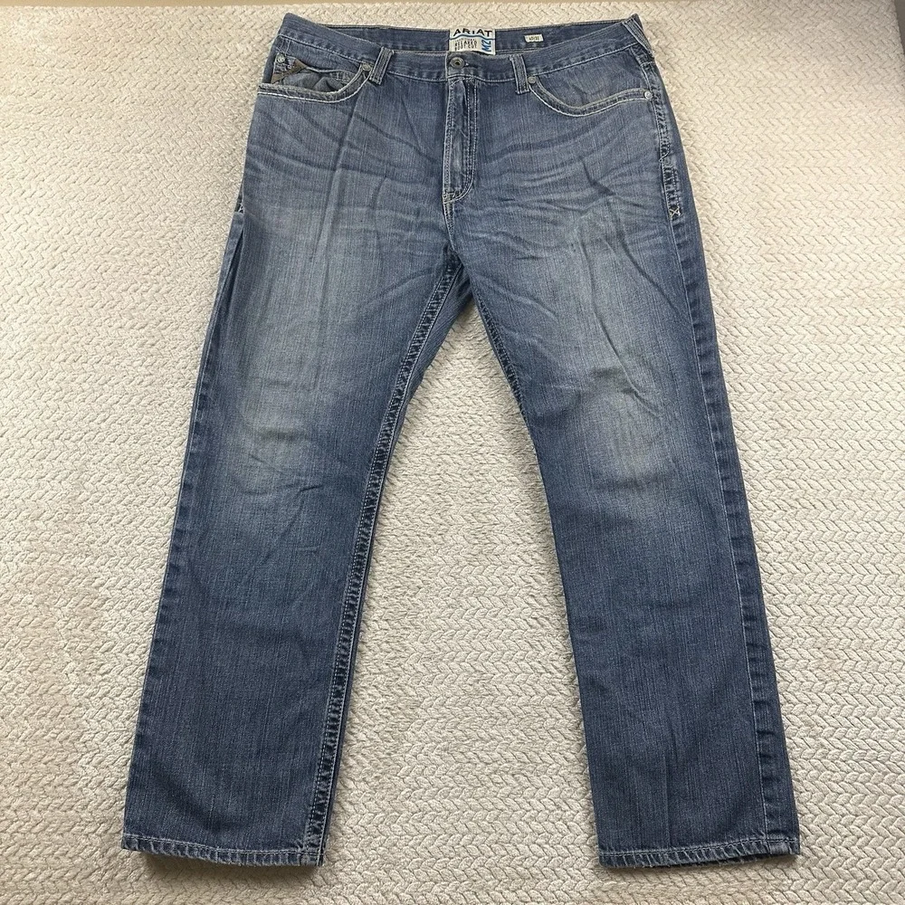 Ariat M2 Jeans Mens 40x32 Traditional Relaxed Boot Cut Blue Denim Western Work - Picture 1 of 16